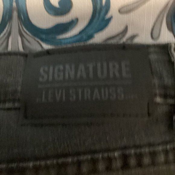 Signature Levi Strauss Black Distressed Boys Jeans Size 18 Reg New [NWT] - Picture 8 of 8